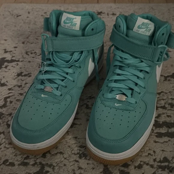 Nike High-Top Sneakers in Aqua and White